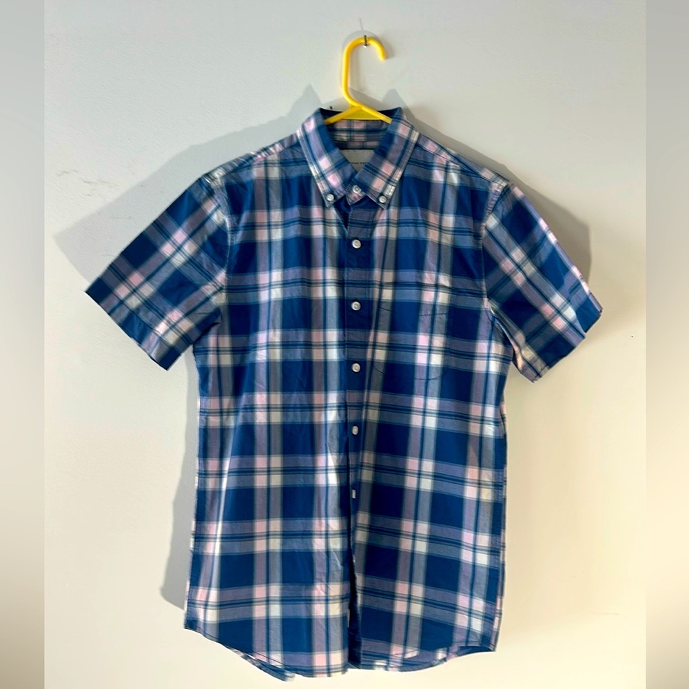 American Eagle Button-Down Shirt. Size Small, Blue-Pink-White Colors.